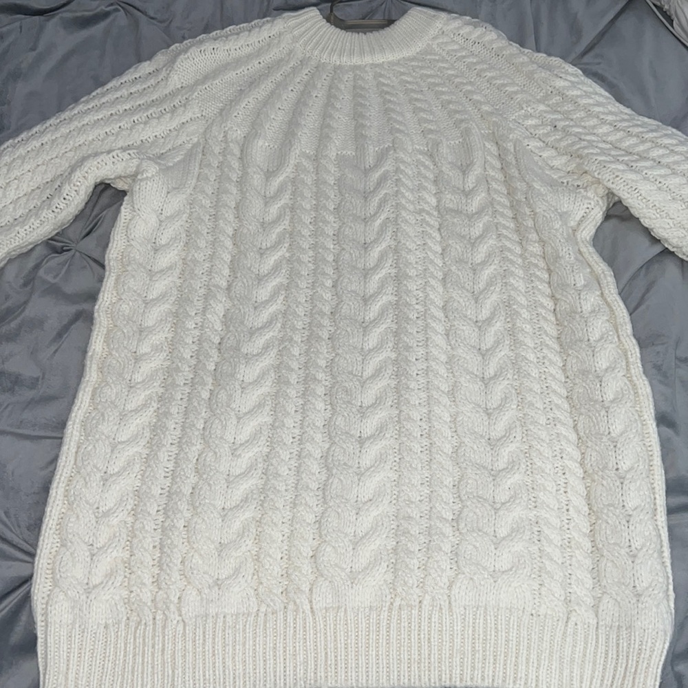 H&M brand new sweater
